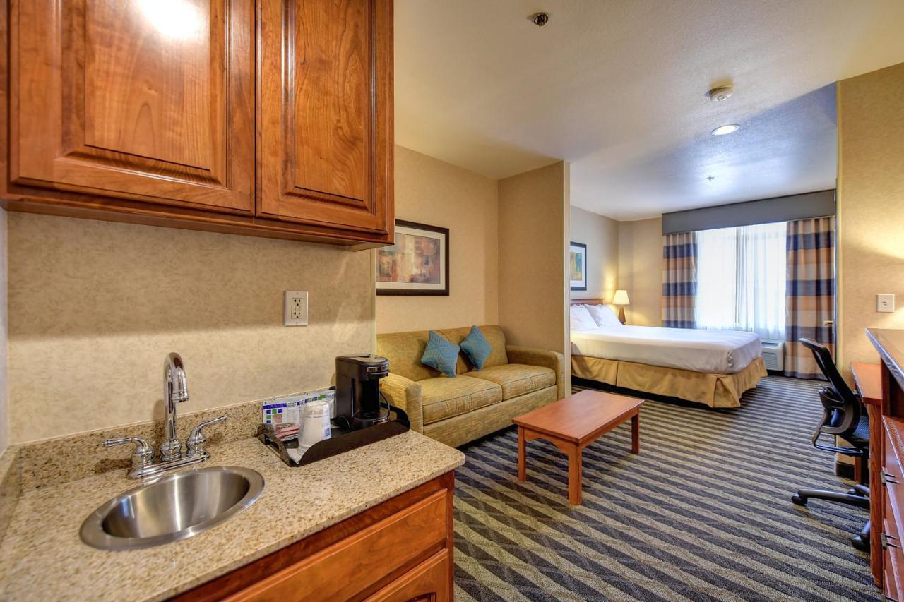Holiday Inn Express Hotel & Suites Manteca By Ihg Quarto foto